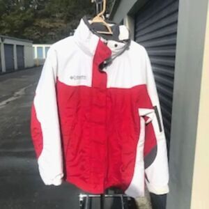 Ski or Snowboarding Uni-Sex Jacket . Women Size: Large {12-14} . Columbia